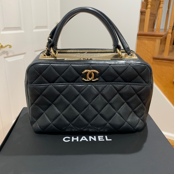 CHANEL Lambskin Quilted Trendy CC Bowling Bag Black Gold Hardware classic - Picture 4 of 16